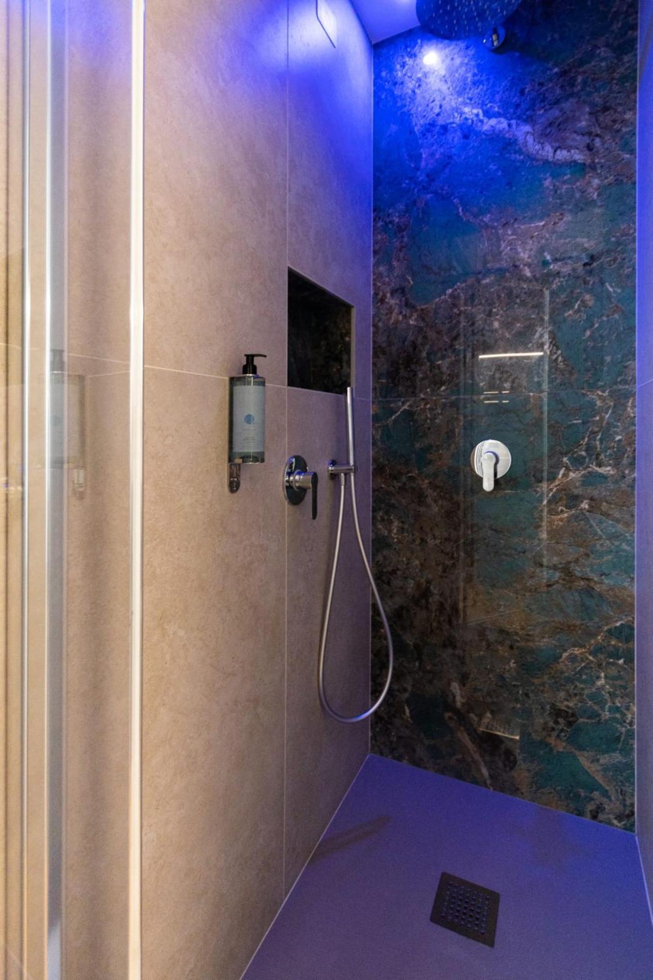 Trevi Monti House Hotell Rom Exteriör bild