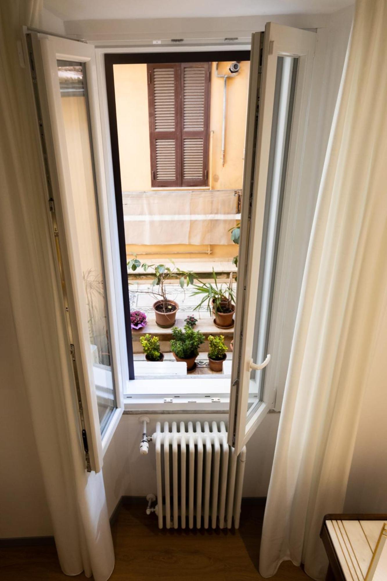 Trevi Monti House Hotell Rom Exteriör bild